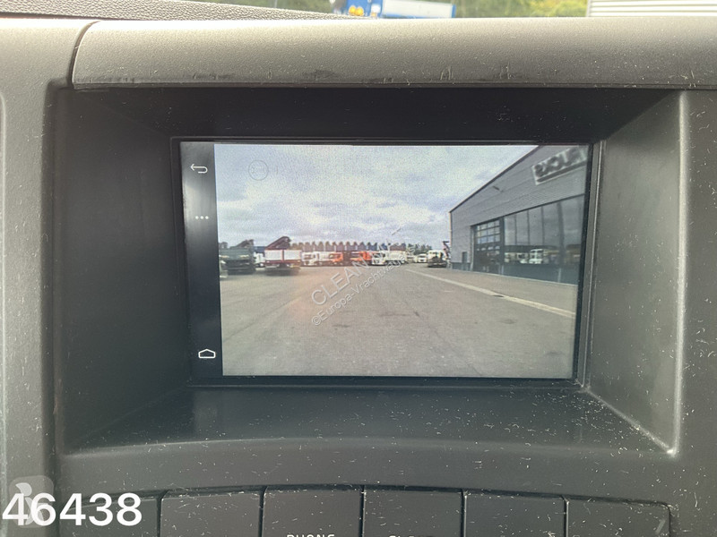 Volvo 460 8x4 Euro 6 HMF 19 Tonmeter Z-kraan truck