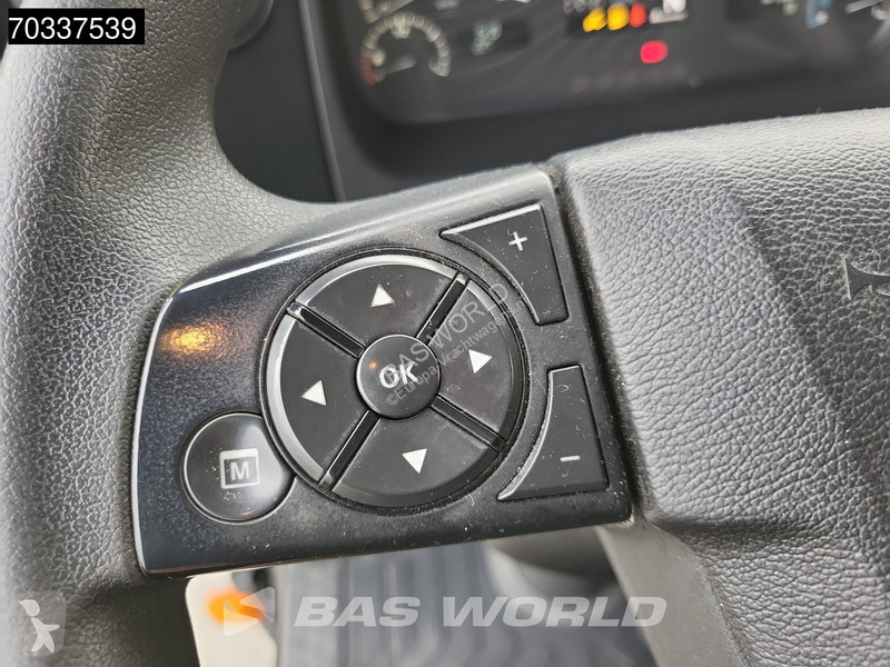 Lastbil Mercedes 1324 4X2 6-Cylinder Engine...