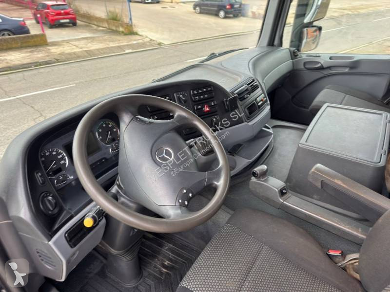 Ciężarówka Mercedes 2636
