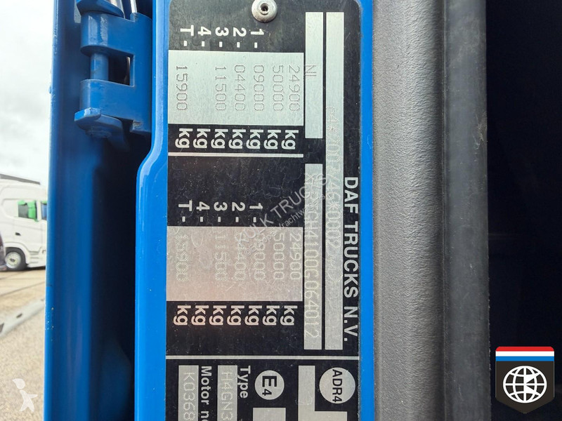 Camión DAF 440 FTP Space cab 6X2 - Crane HMF...