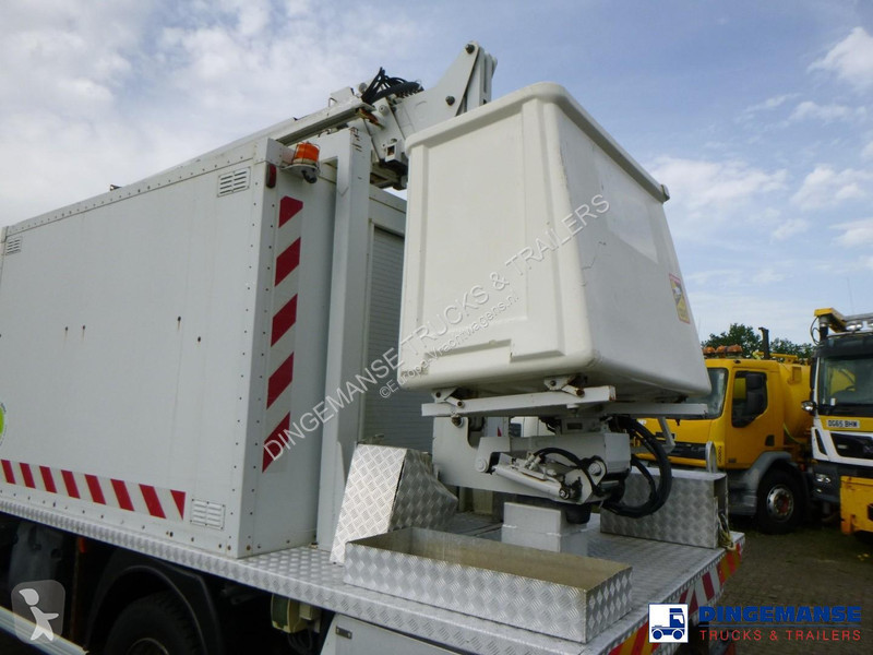 شاحنة Iveco 150E22 4x2 Euro 4 Manlift Comilev...
