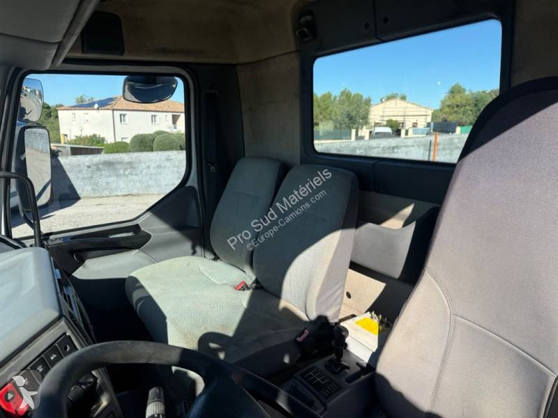 Renault 220 DCI truck