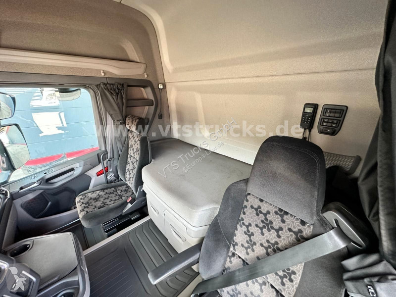 Scania R410 6x2...