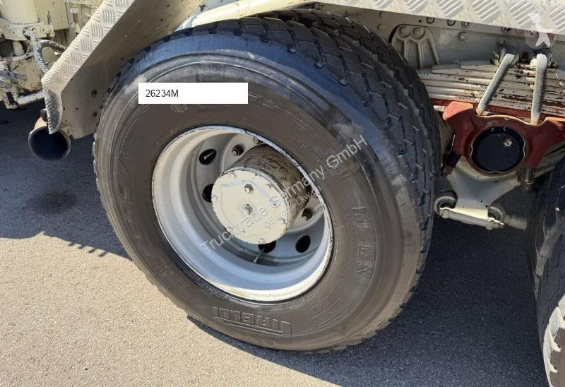 Iveco 300-30 AH truck