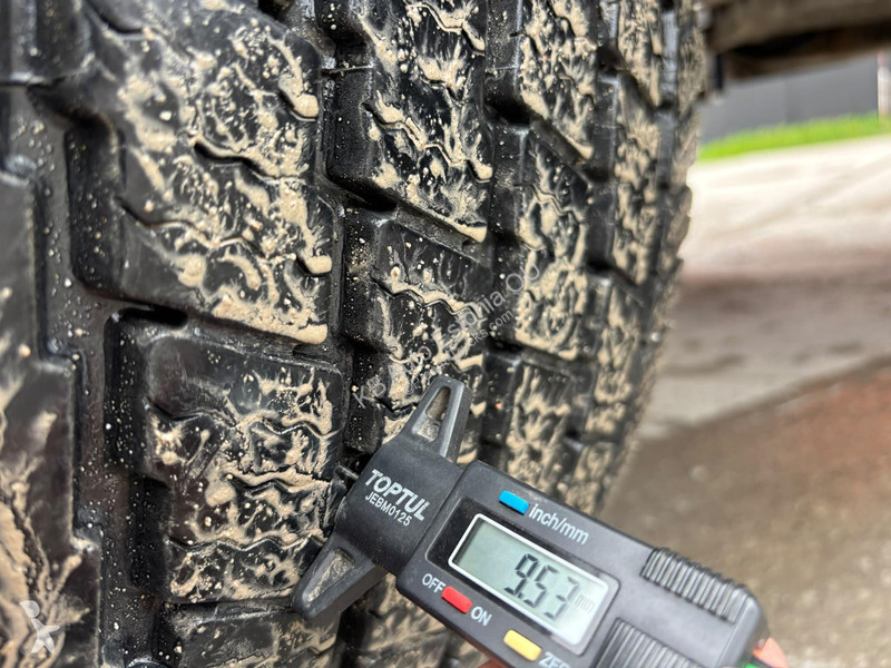 Kamion Volvo 540 8x4 RETARDER / TANDEM AXLE...