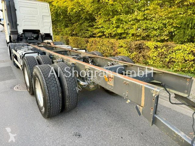 Kamion Volvo 460 / 8x4 / Voll Blatt / Euro 6