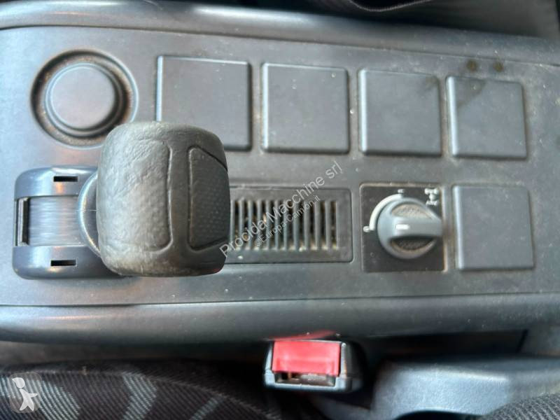 Kamion Iveco 120 E 28