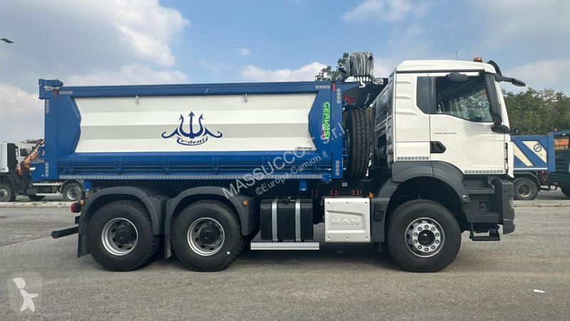 MAN TGS 33.520 6x4 truck