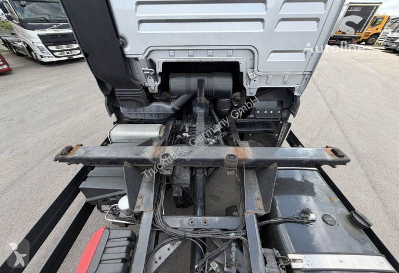 MAN 18.413 4x2 WB LKW AHK truck
