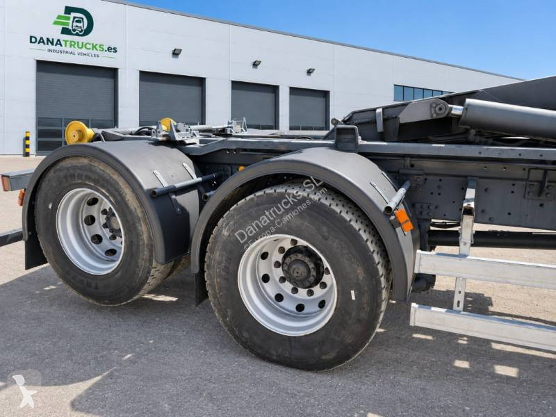 Iveco 260 E 35 truck