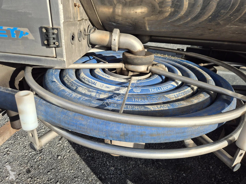 Teherautó Volvo FMX 370 16000L INSULATED INOX...