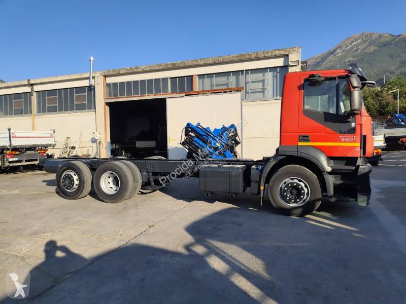 Iveco AD 260 S 31 truck