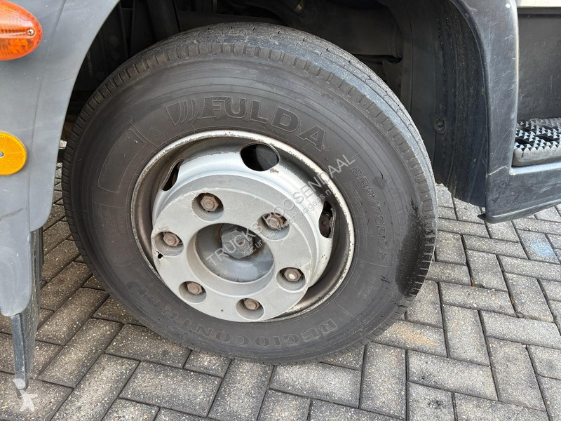 Vrachtwagen Iveco 80E180 + MANUAL + 8t + EURO 5...