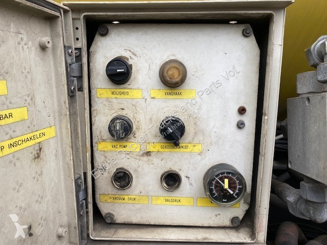 Lastbil  FLOOR 17-28 VACUUM TRAILER