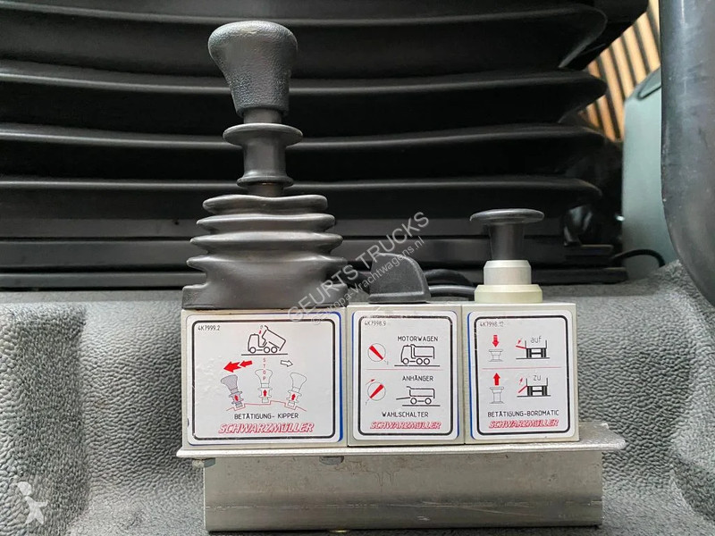 Kamion MAN 26.560 6X4 BB + 3 ZIJDIGE...