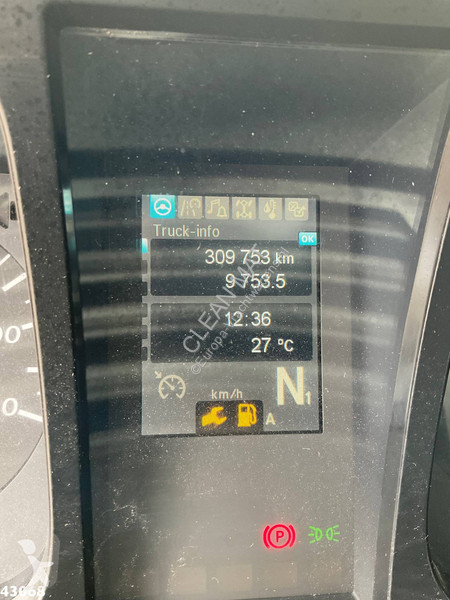Camion Mercedes 3251 8x4 Euro 6 Hiab 28...