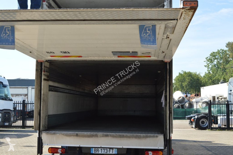 Vrachtwagen Renault 270 * MANUAL * EURO5 * 4X2 *