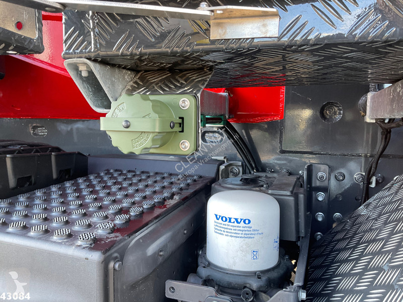 Camion Volvo 10x4 Fassi 215 Tonmeter laadkraan...