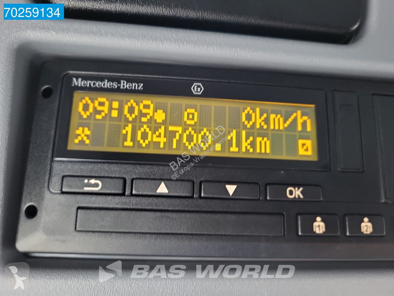 Vrachtwagen Mercedes 816 4X2 8tonner Thermo...