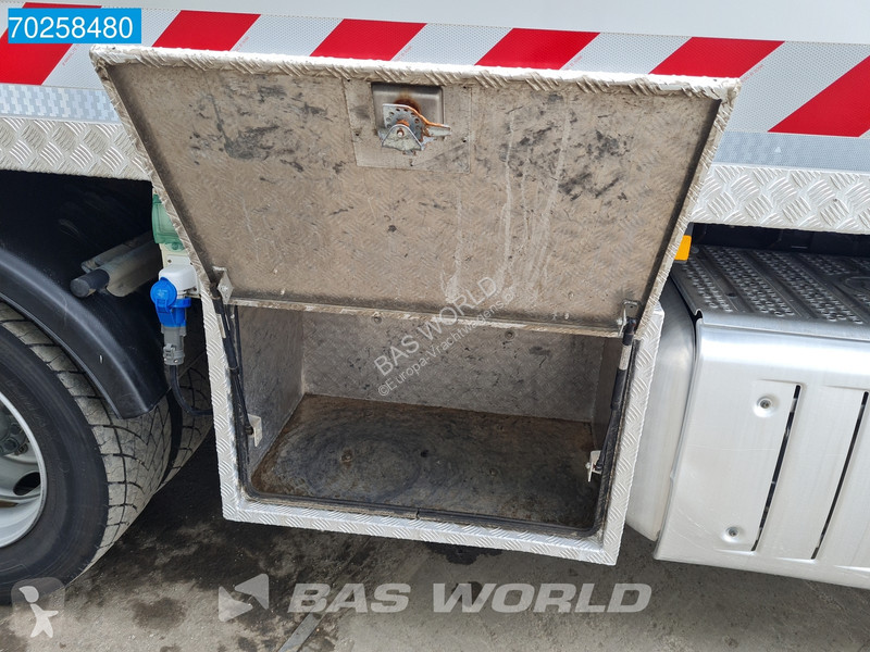 Camion Mercedes 1830 4X2 Hubarbeitsbühne 14.70m...