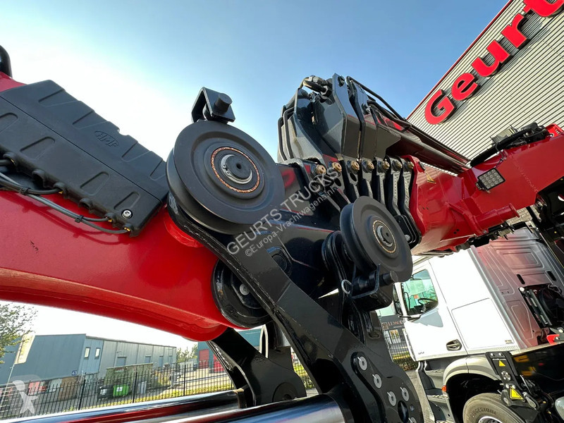 Kamion Mercedes 3251 8X2 + HMF 7020-K7 FJ...