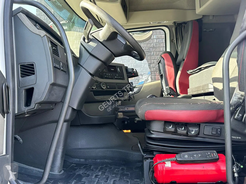 Camion Volvo 10X4 + FASSI F1650RAL.2.28 + JIB...