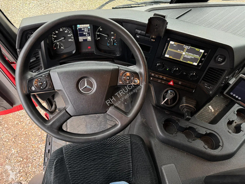 Kamion Mercedes 1927 4X2 4 UNITS EURO 6...