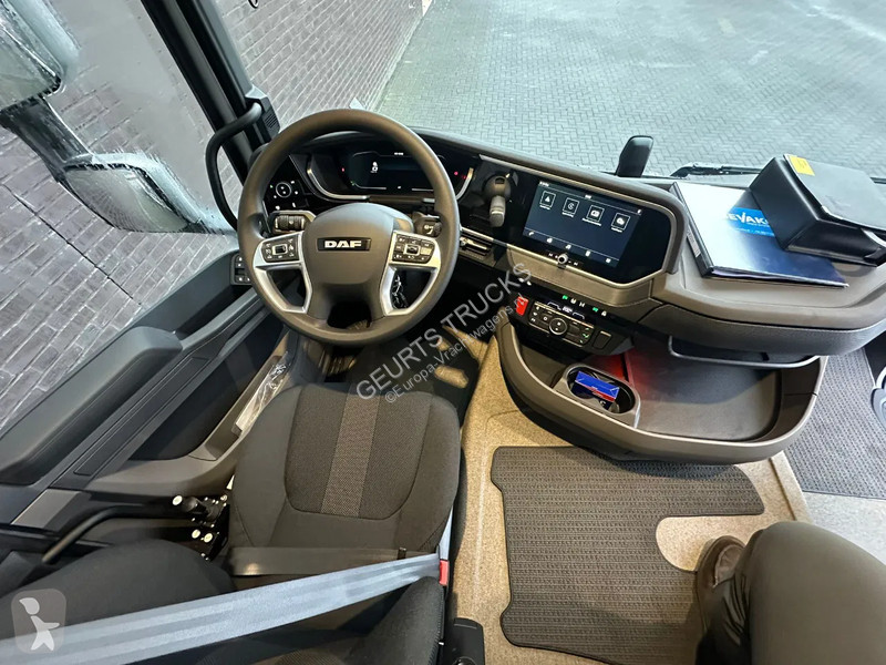 Kamion DAF 530 8X2 TRIPLE VDL S-30-6700...