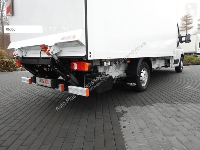 Camion Peugeot BOXER KONTENER WINDA 8 PALET...