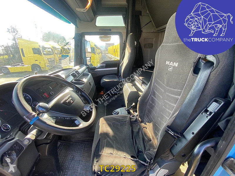 Camion MAN 440