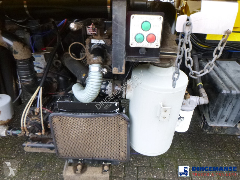 Vrachtwagen DAF 55220 4X2 Whale vacuum tank 8.1 m3