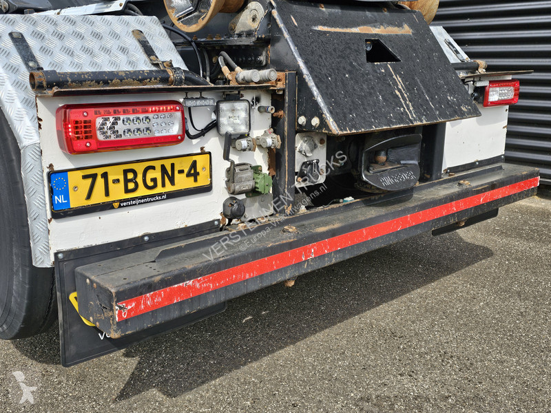 Kamion Volvo 460 8x4-4 / HIAB Z CRANE + HOOKLIFT
