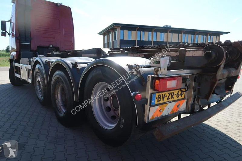 Kamion Volvo 520  - 8x4 R - Ketting systeem