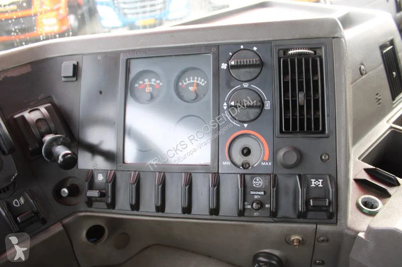 رافعة Volvo FL 8X4 + GROMACH 34 mtr. + EURO 2