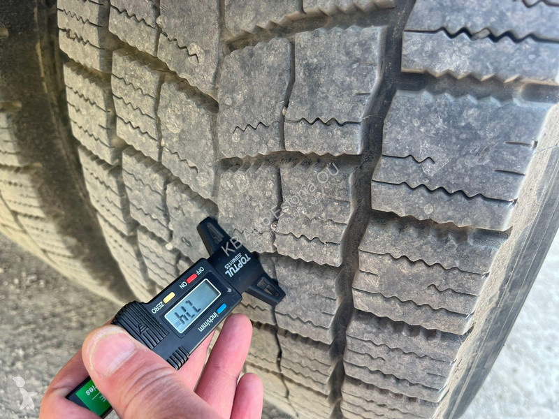 Kamion Volvo FM 330 4x2 PK12002 / PLATFORM...