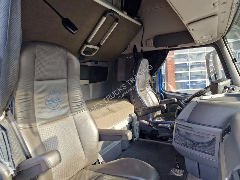 Camion Volvo 16700 Globetrotter 6x2*4 -...