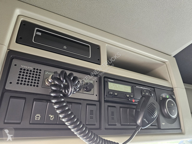 Vrachtwagen Volvo 10x4 / ERKIN 245.000 L 7+5 /...