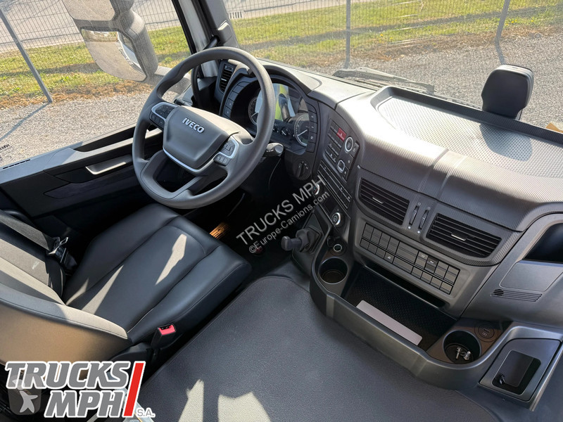 Camion Iveco AD300T48 HYVALIFT 20...