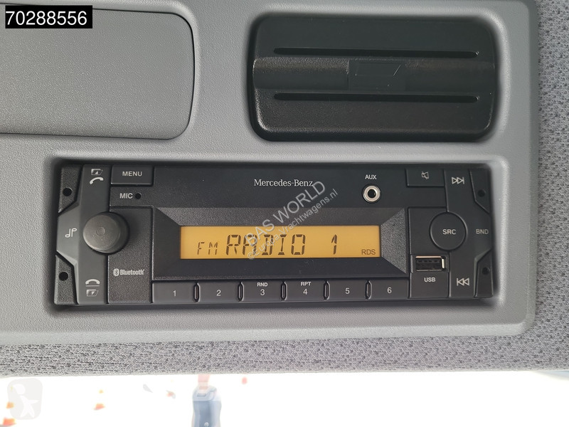 Kamion Mercedes 1527 4X2 15tonner Automatic...