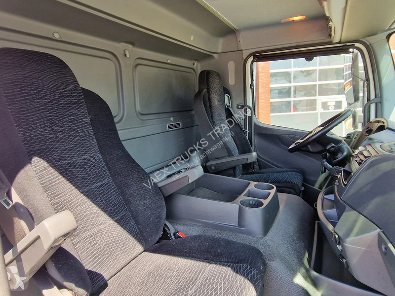 Kamion Mercedes 1524 Box with sidedoors - Zepro...