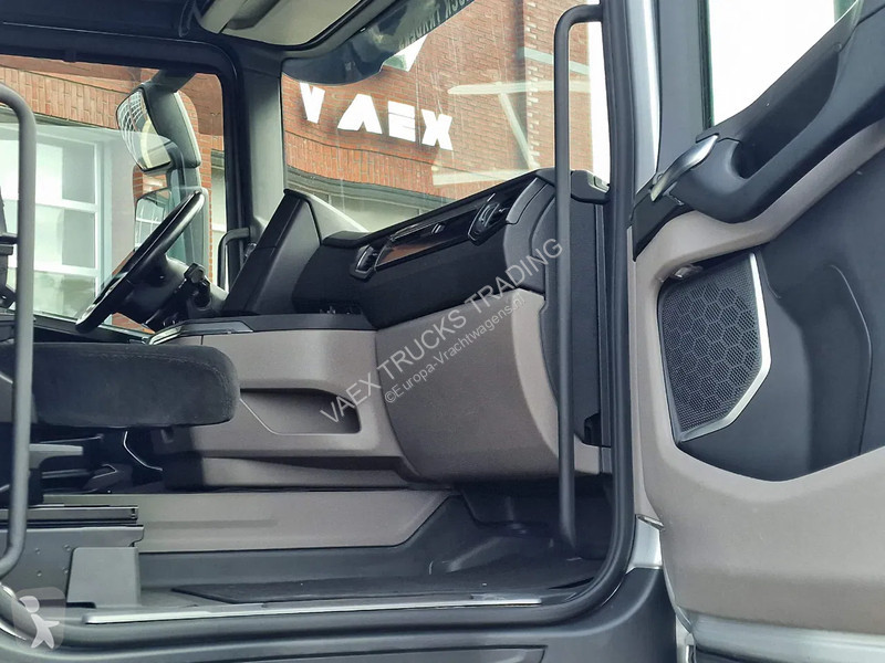 Kamion Scania 410 Highline 6x2 - Curtain sider...