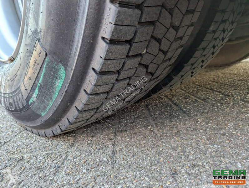 Kamion Volvo FM  6x2/4 Globetrotter Euro6 -...