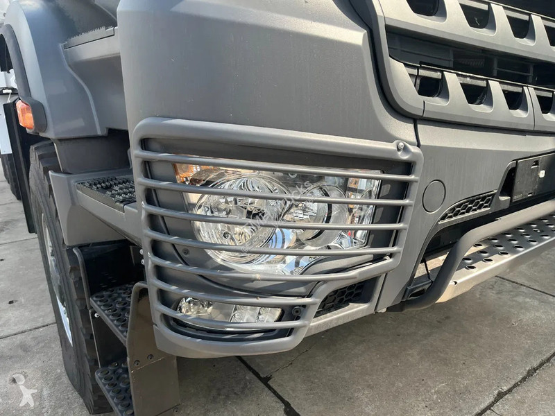 Camion Mercedes 3340 A 6x6 Cargo Truck