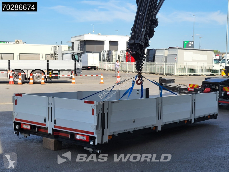 Vrachtwagen Volvo 650 8X2 HMF 7020K-RCS Crane +...