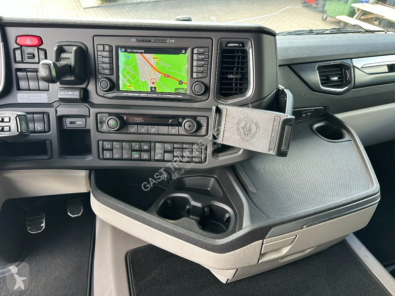 Camion Scania R660 V8 6x4 Chassis with ift-Axle...