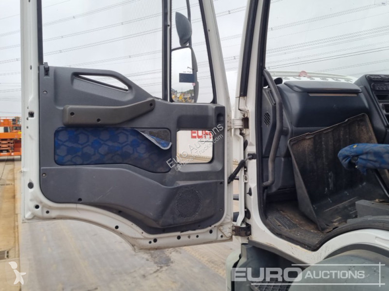 Camion Iveco 130E18