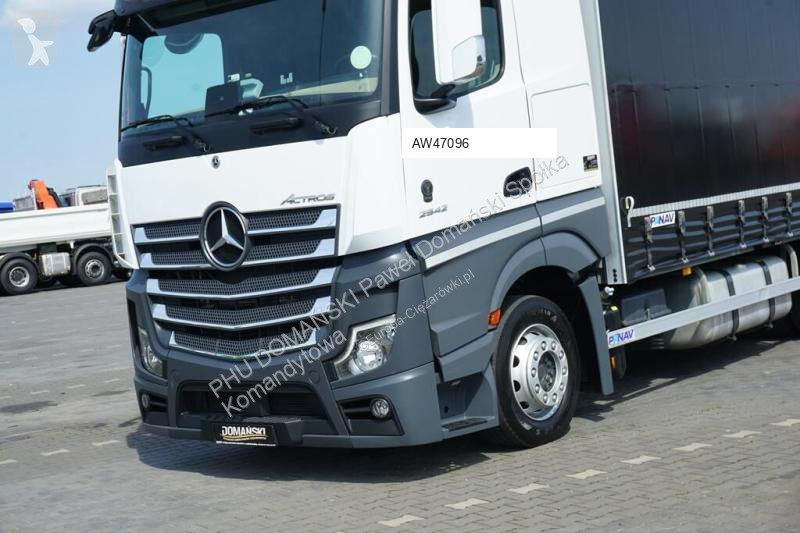 Kamion s návěsem Mercedes / TANDEM