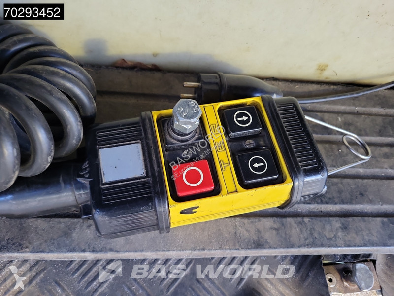 Kamion Volvo 180 FL 4X2 NL-Horsetruck 4 Horses...