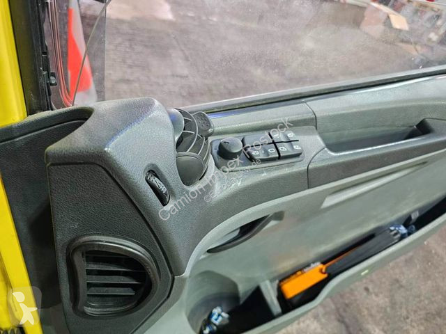 Vehículo de limpieza viaria Mercedes Haken mit...