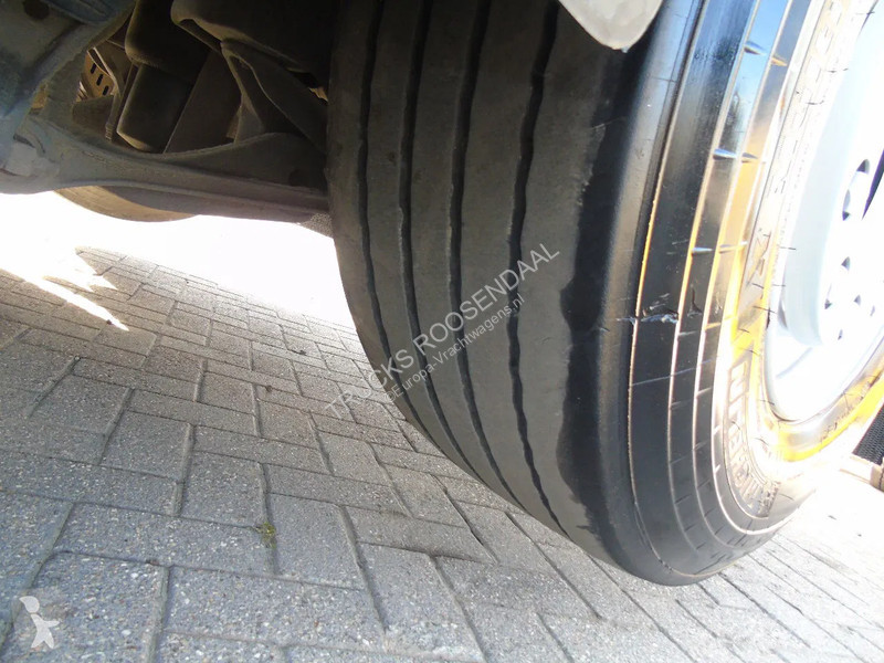 Vrachtwagen Volvo 420 + 8x4 + PALFINGER 24.001...